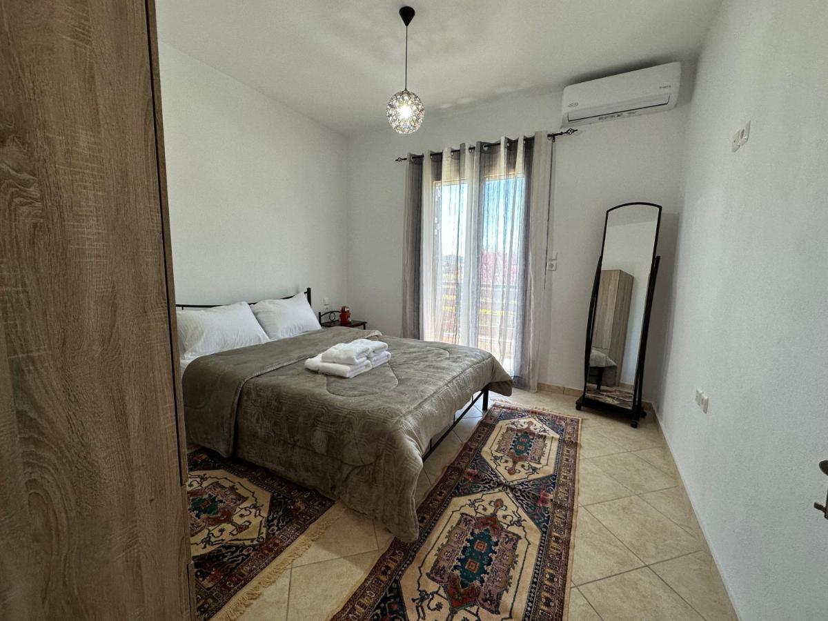 Georgia'S Guesthouse Kalambaka Bagian luar foto