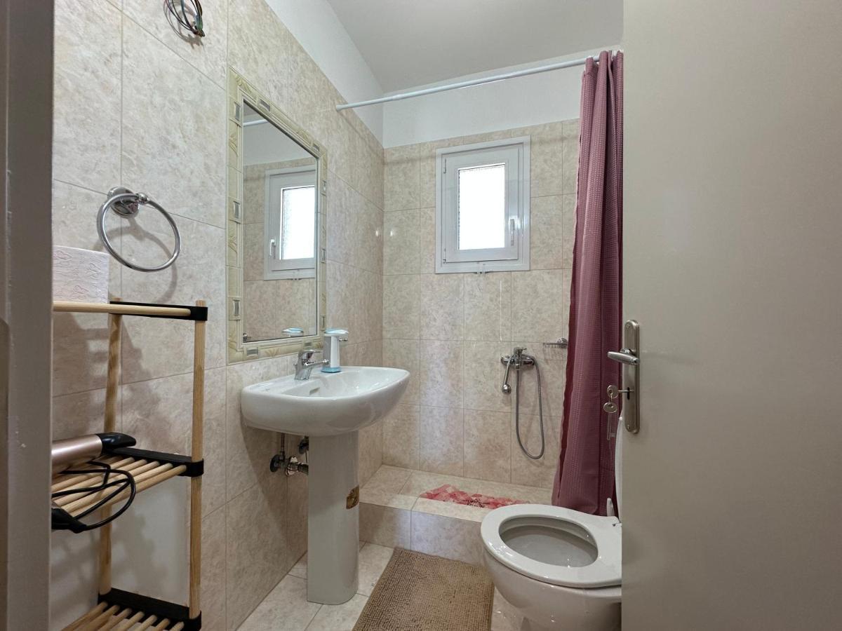 Georgia'S Guesthouse Kalambaka Bagian luar foto